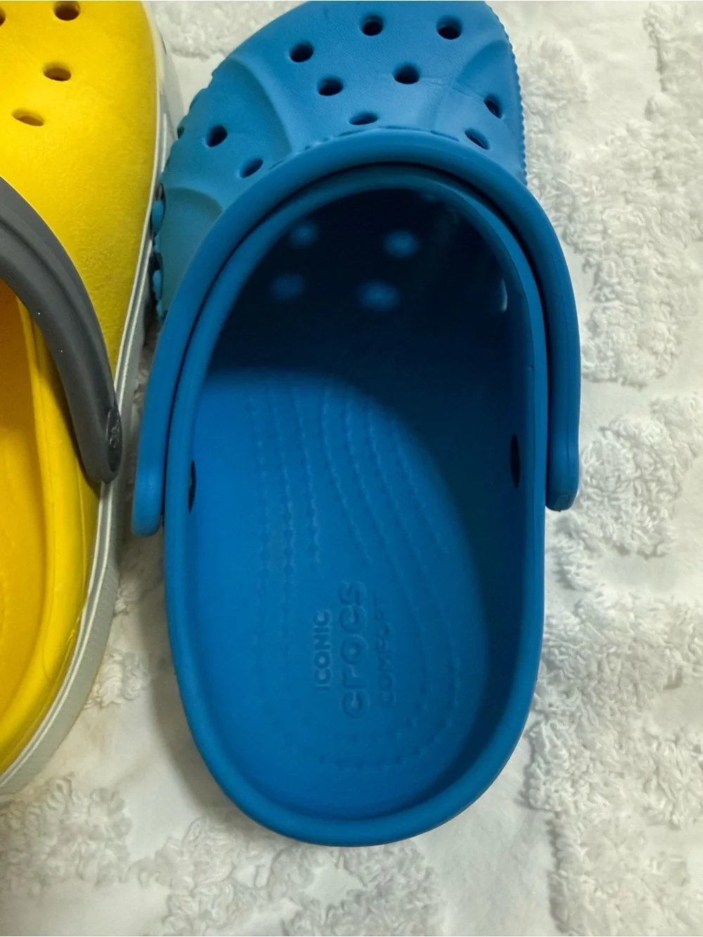 Crocs Kids Classic Clog - Black, Yellow, Blue j1
